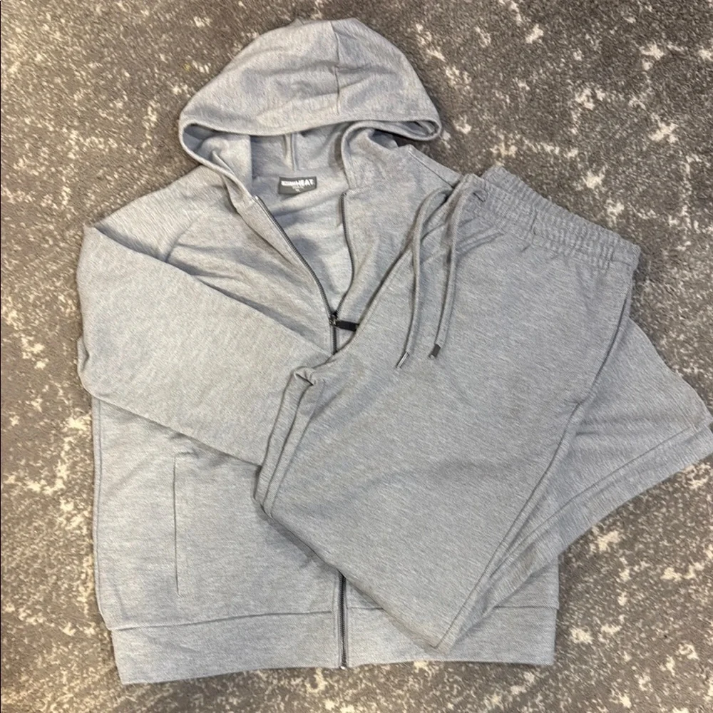 32 Degrees HEAT Gray Zip-Up Hoodie and Sweat Pants - Picture 1 of 2
